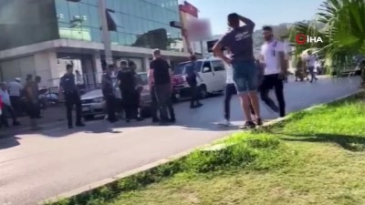 bicakli kavga -  Antalya'da bıçaklı, sopalı kavga: 1 ölü, 6 yaralı Videosu