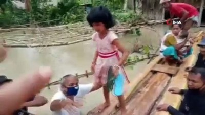 gesi -  - Hindistan’da şiddetli muson yağışları: 50 ölü Videosu