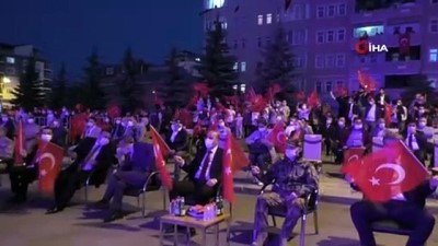 yagmurlu -  Karslılar 15 Temmuz şehitlerini 4. yıl dönümünde andı Videosu