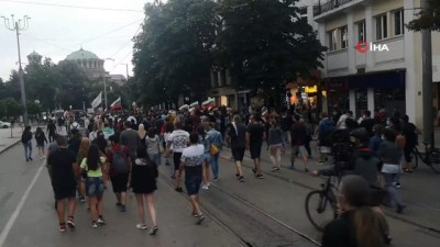 hukumet karsiti -  - Bulgaristan’da hükümet karşıtı protestolar hız kesmiyor
- 3 bakanın bugün istifasını sunması bekleniyor Videosu