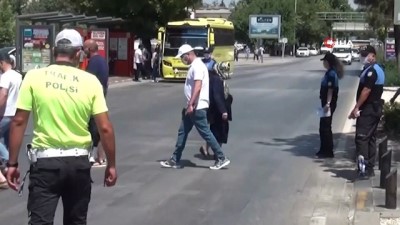  Polis ekiplerinden yaya öncelikli trafik bilgilendirmesi
