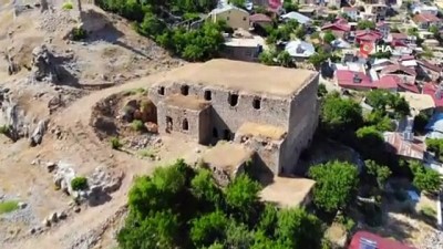  Definecilerin hedefi olan tarihi kilise ve manastır turizme kazandırılmayı bekliyor