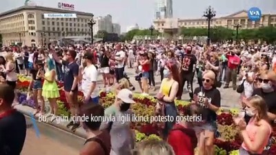 Rusya’da Binlerce Kişinin Katıldığı Protesto Gösterisi