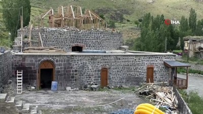 restorasyon -  Kars’ta hamam duvarındaki figürler dikkat çekiyor Videosu