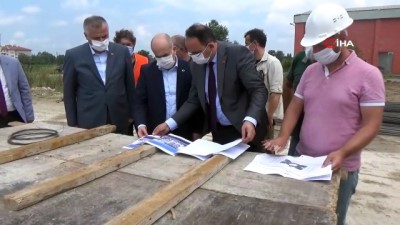  Vali Dağlı, yeni hükümet binası inşaatında incelemelerde bulundu