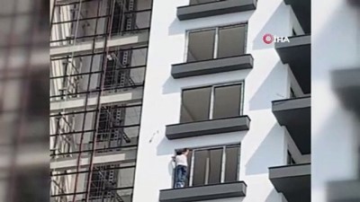 kamera -  8. katta boya kovası üzerinde çalışan işçi yürekleri ağızlara getirdi Videosu