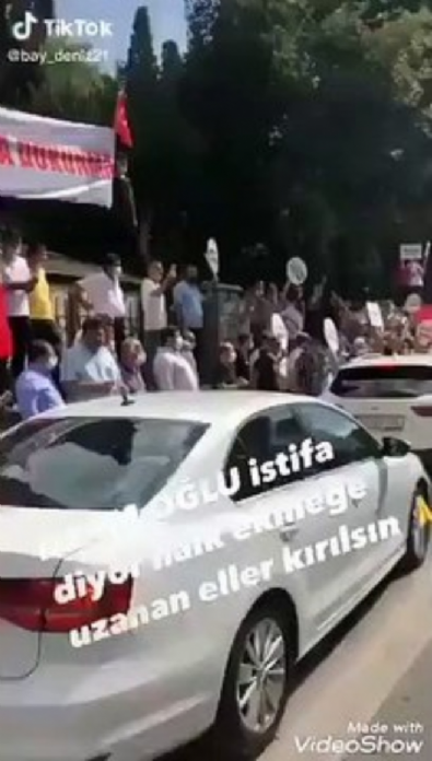 ekrem imamoglu - Bakırköy Belediyesi önünde İmamoğlu istifa sesleri! Videosu