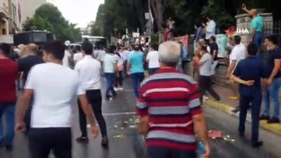sali pazari -  Pazarcılar Bakırköy Belediyesi'ni yumurta yağmuruna tuttu Videosu