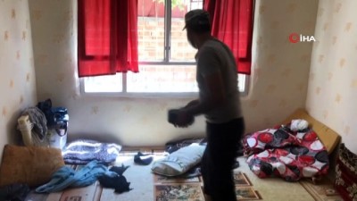 hirsiz -  Polisi ellerinde eşyalarıyla karşılarında görünce soyulduklarını anladılar Videosu