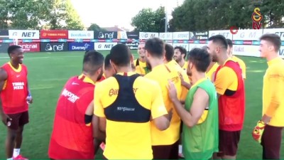 yesil sahalar - Selçuk İnan takım arkadaşlarıyla vedalaştı Videosu