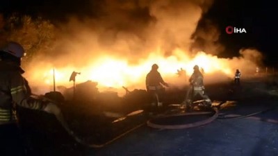 ormana -  Geri dönüşüm deposunda korkutan yangın Videosu