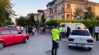  İki otomobil sokak arasında çarpıştı: 2’si çocuk 5 hafif yaralı