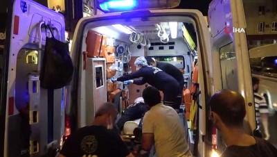 parmak -  Ağabeyi tarafından bıçaklanan şahıs ağır yaralandı Videosu