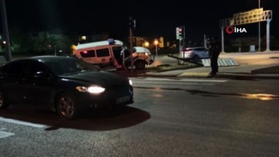 polis araci -  Başkent’te polis aracı kaza yaptı: 1 yaralı Videosu