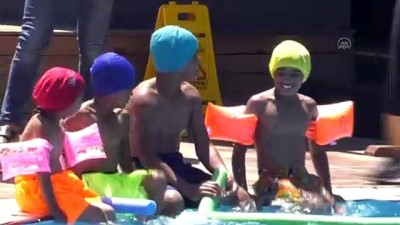 spor merkezi - Kağıt toplayan çocuğun havuz sevinci - ANTALYA Videosu