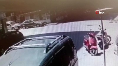 kamera -  Motosiklet kazası saniye saniye kameraya yansıdı Videosu