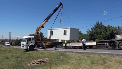 kacak yapi - Silivri'de kaçak yapılar belediye ekiplerince yıkıldı - İSTANBUL Videosu