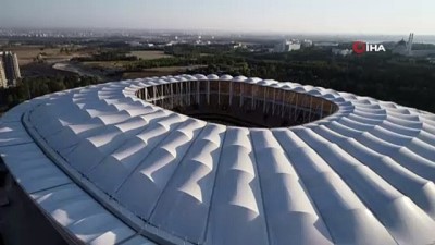 yuruyen merdiven - Yeni Adana Stadyumu’nda hibrit çim serimi başladı Videosu