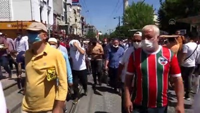 Ayasofya'da kılınan cuma namazı sonrasında Beyazıt Meydanında yoğunluk oluştu - İSTANBUL