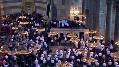 Ayasofya-i Kebir Cami-i Şerifi'nde 86 yıl sonra ilk cuma namazı kılındı (1) - İSTANBUL