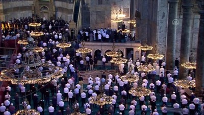 Ayasofya-i Kebir Cami-i Şerifi'nde 86 yıl sonra ilk cuma namazı kılındı (2) - İSTANBUL