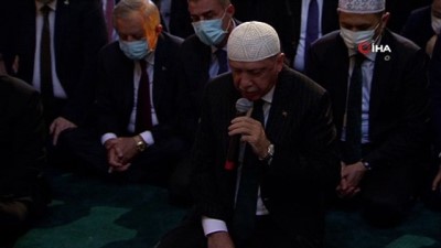  Cumhurbaşkanı Erdoğan'dan Ayasofya'da Kur'an-ı Kerim tilaveti