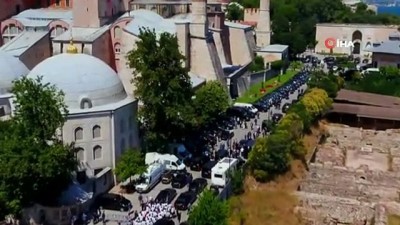  Erdoğan ve Bahçeli Fatih Sultan Mehmet türbesinde