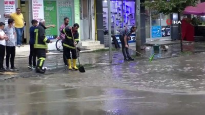 sel baskinlari -  Kars'ta dolu ve sağanak yağış sonrası caddeler göle döndü Videosu