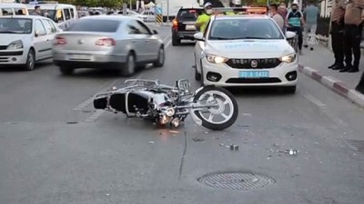 Otomobil ile motosikletin çarpıştığı kazada iki kişi yaralandı - KARAMAN