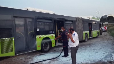 halk otobusu - Halk otobüsünde yangın - KOCAELİ Videosu