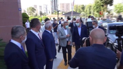  İçişleri Bakanı Soylu, güvenlik toplantısı için Mersin’e geldi