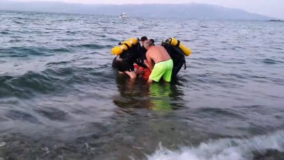 ikiz cocuk - İznik Gölü'nde boğulma tehlikesi geçiren ikizlerini kurtarmak isteyen baba ile yeğeni öldü - BURSA Videosu