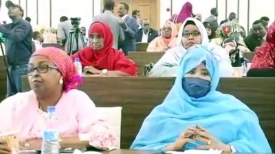 genel kurul -  - Somali millet meclisi, hükümetin güvenoyunu geri aldı Videosu