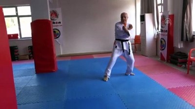 milli sporcu - 56 yaşında siyah kuşak sahibi oldu - DENİZLİ Videosu