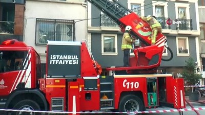  Beyoğlu’nda yangın paniği: Korkudan çatıya saklandı