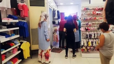 giyim magazasi -  Maske takmayı kabul etmeyen şahıslar iş yeri sahibini böyle darp etti Videosu