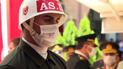 siyasi partiler - Mersin'de devrilen otobüste şehit olan er Samet Çaldır son yolculuğuna uğurlandı - BURSA Videosu