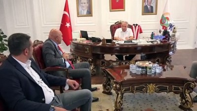 Başkan Demirtaş, Samsunspor yöneticilerini kutladı