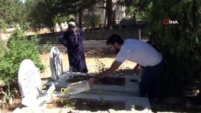 mezarlik ziyareti -  Elazığ'da mezarlıklarda ziyaretçi yoğunluğu Videosu