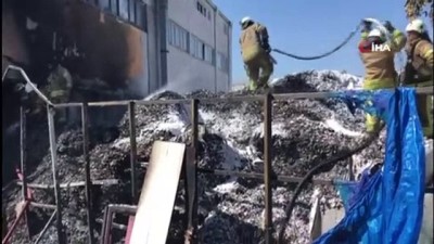  Esenyurt'ta kauçuk fabrikasında yangın