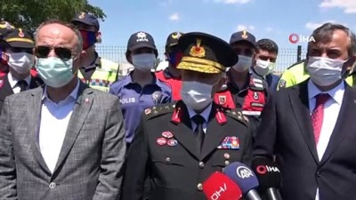 trafik denetimi -  Jandarma Genel Komutanı Orgeneral Çetin trafik denetimine katıldı Videosu