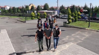  Karaman’da uyuşturucu operasyonunda gözaltına alınan 2 kişi tutuklandı