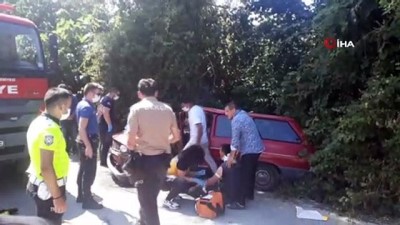  2 otomobil kafa kafaya çarpıştı: 3 yaralı