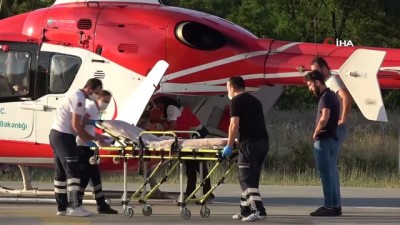 bobrek hastasi -   Ambulans helikopter böbrek hastası yaşlı kadın için havalandı Videosu