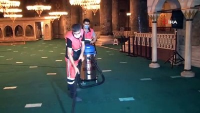  Ayasofya Bayram namazına hazırlandı