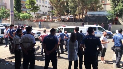 bicakli kavga - Gaziantep'te 'hayvan derisi' kavgası: 5 yaralı Videosu