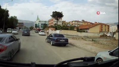 alarm sistemi -  Erzincan’da otomobilin camını kırıp hırsızlık yapan 2 zanlı suçüstü yakalandı Videosu