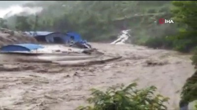 habis -  - Nepal'de sel felaketi: 2 ölü, 18 kayıp Videosu