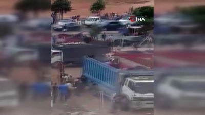 kurban pazari -  - Fas'ta kurban pazarı karıştı, 20 kişi gözaltına alındı Videosu