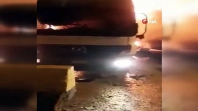 sinir kapisi -  - İran-Irak sınırındaki kamyonlar alev alev yandı Videosu